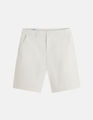Quần short khaki nam trang trí mác da túi sau