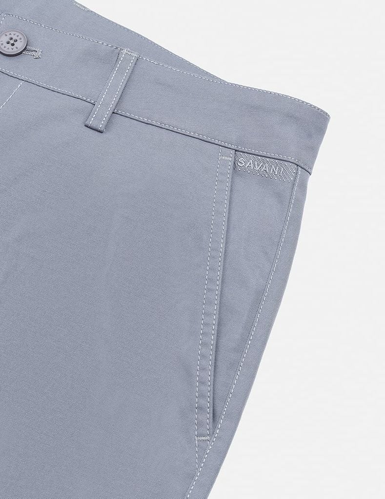 Quần short nam khaki phối thêu miệng túi