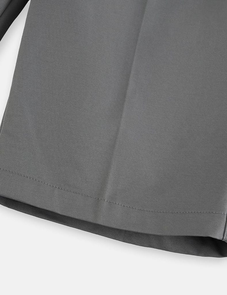 Quần short nam khaki phối thêu miệng túi