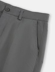 Quần short nam khaki phối thêu miệng túi