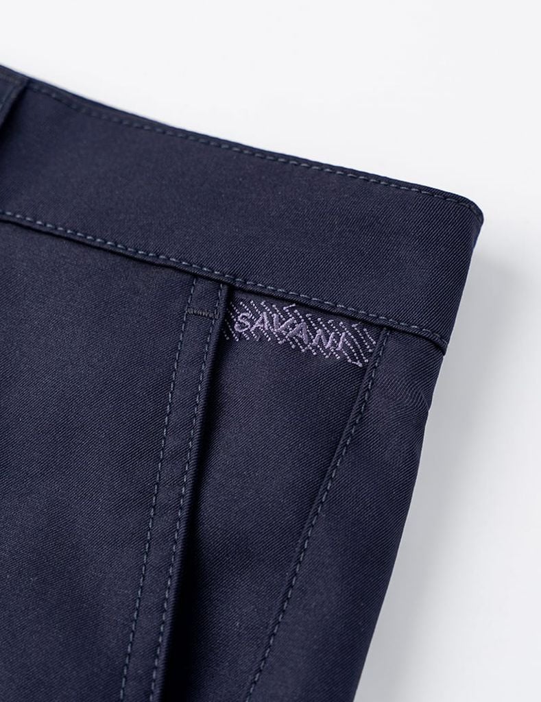 Quần short nam khaki phối thêu miệng túi