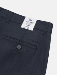 Quần short khaki nam in tràn họa tiết chìm