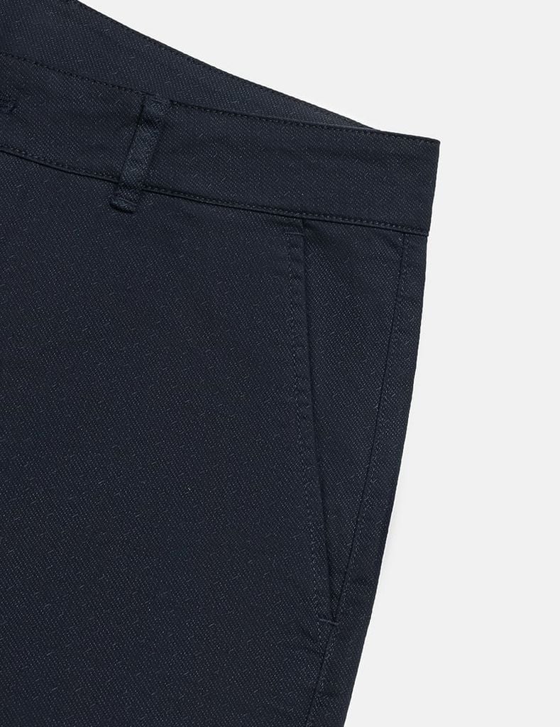 Quần short khaki nam in tràn họa tiết chìm