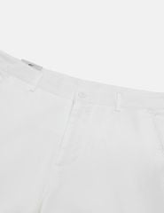 Quần short khaki nam túi chéo mác da trang trí túi sau