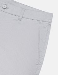 Quần short nam khaki cạp âu thêu logo túi sau