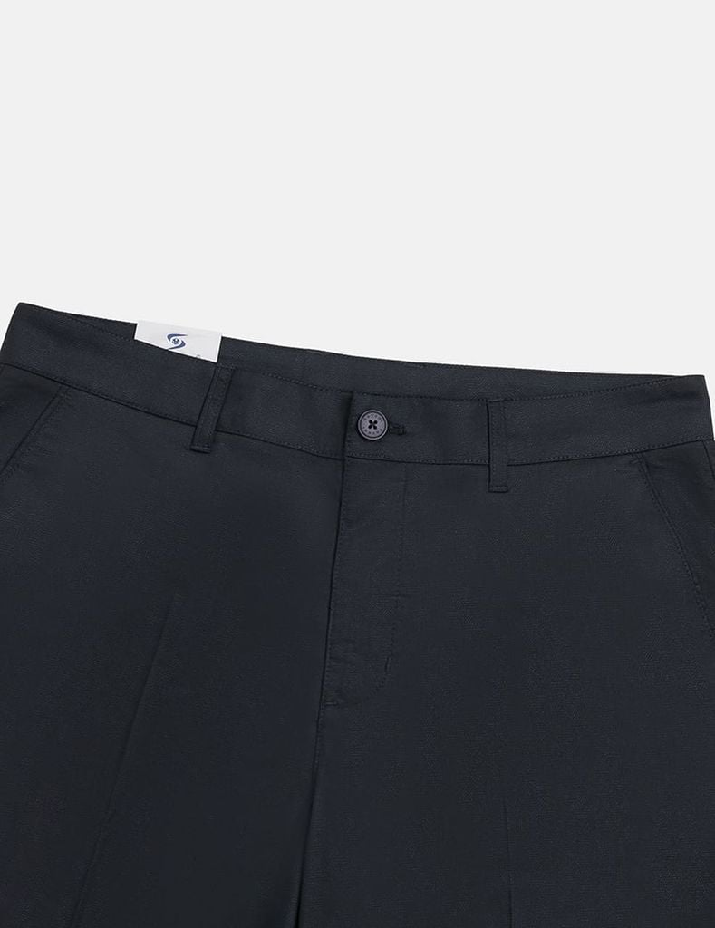 Quần short nam khaki cạp âu thêu logo túi sau