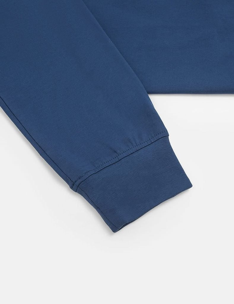 Áo thun dài tay nam cổ tròn hình in trước ngực