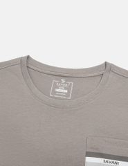 Áo thun ngắn tay cổ tròn nam in cao su túi ngực