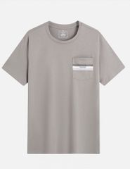 Áo thun ngắn tay cổ tròn nam in cao su túi ngực