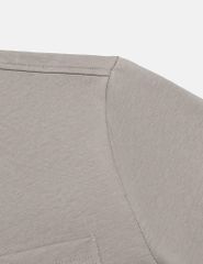 Áo thun ngắn tay cổ tròn nam in cao su túi ngực