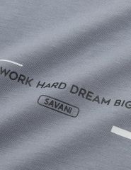 Áo t-shirt nam cổ bo vải rib in cao su giữa ngực