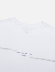 Áo t-shirt nam cổ bo vải rib in cao su giữa ngực