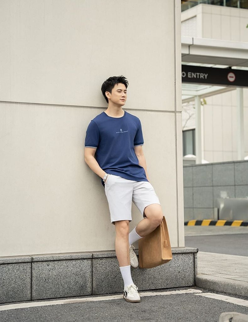 Áo thun ngắn tay nam cổ tròn tay phối bo line