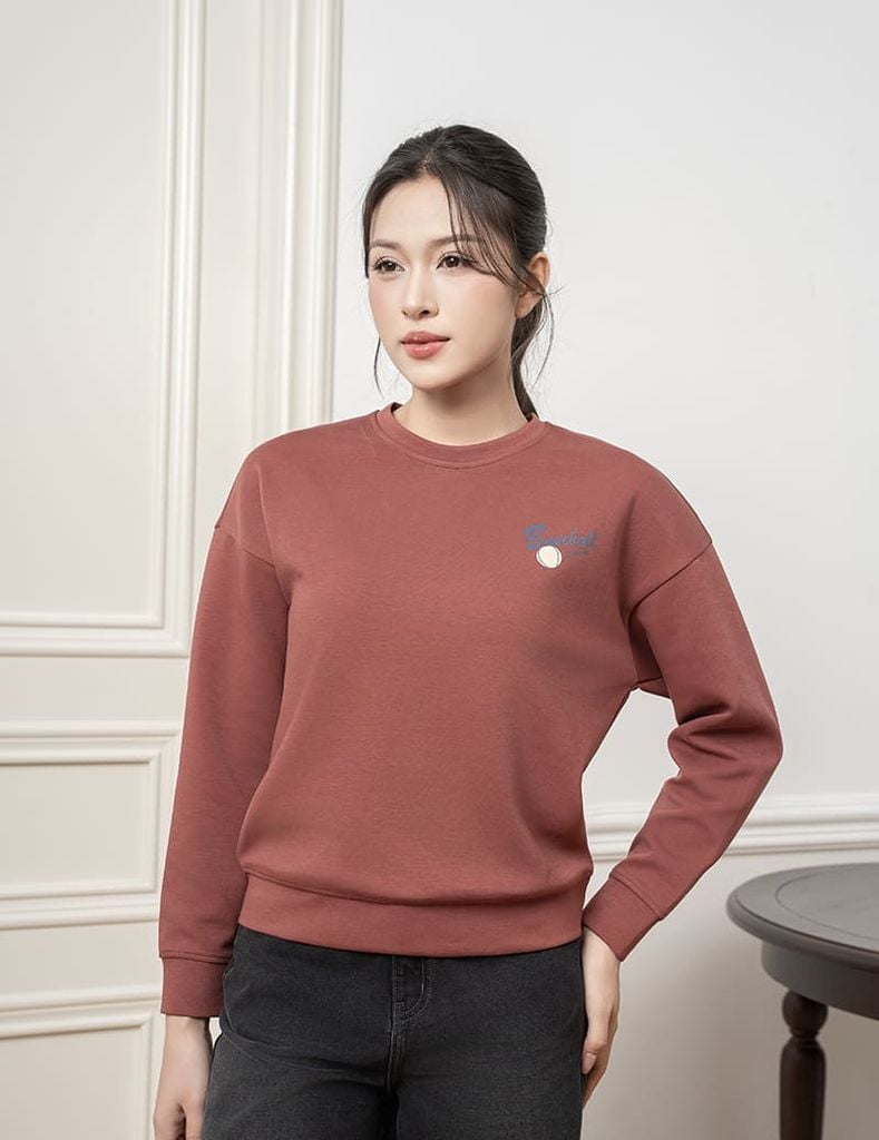 Áo nỉ cổ tròn nữ hình in trước ngực dáng suông rộng