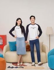 Áo nỉ cổ tròn nữ phối hình in giữa ngực