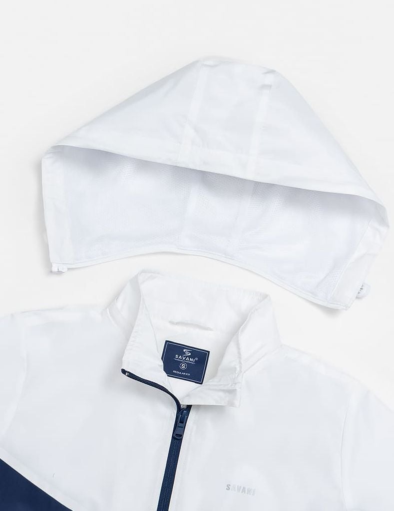 Áo gió nữ có mũ can phối màu hình in trước ngực