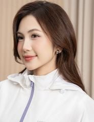 Áo gió nữ có mũ can phối màu hình in trước ngực