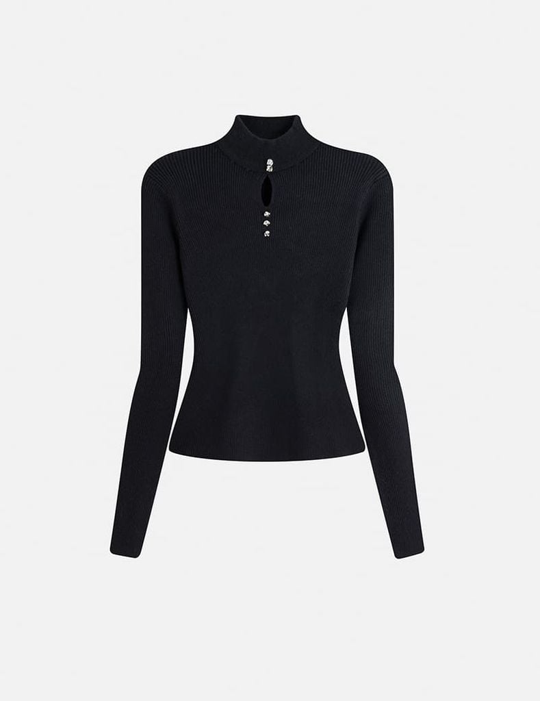 Áo len nữ cổ cao khoét chân cổ đính cúc