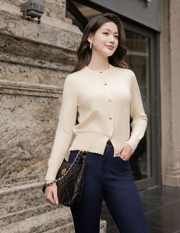 Áo len nữ cổ tròn khuy nơ kim loại