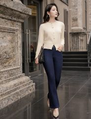 Áo len nữ cổ tròn khuy nơ kim loại