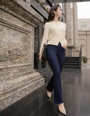 Áo len nữ cổ tròn khuy nơ kim loại