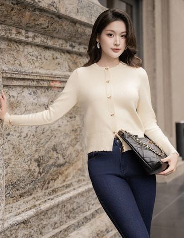 Áo len nữ cổ tròn khuy nơ kim loại