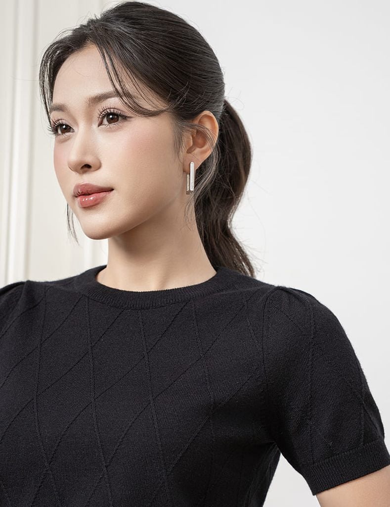 Áo len cổ tròn nữ cộc tay