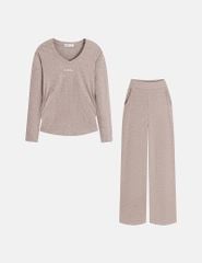 Bộ đồ thu đông cotton nữ cổ tim hình thêu giữa ngực