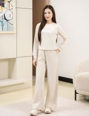 Bộ nỉ cổ tròn nữ hình in trước ngực