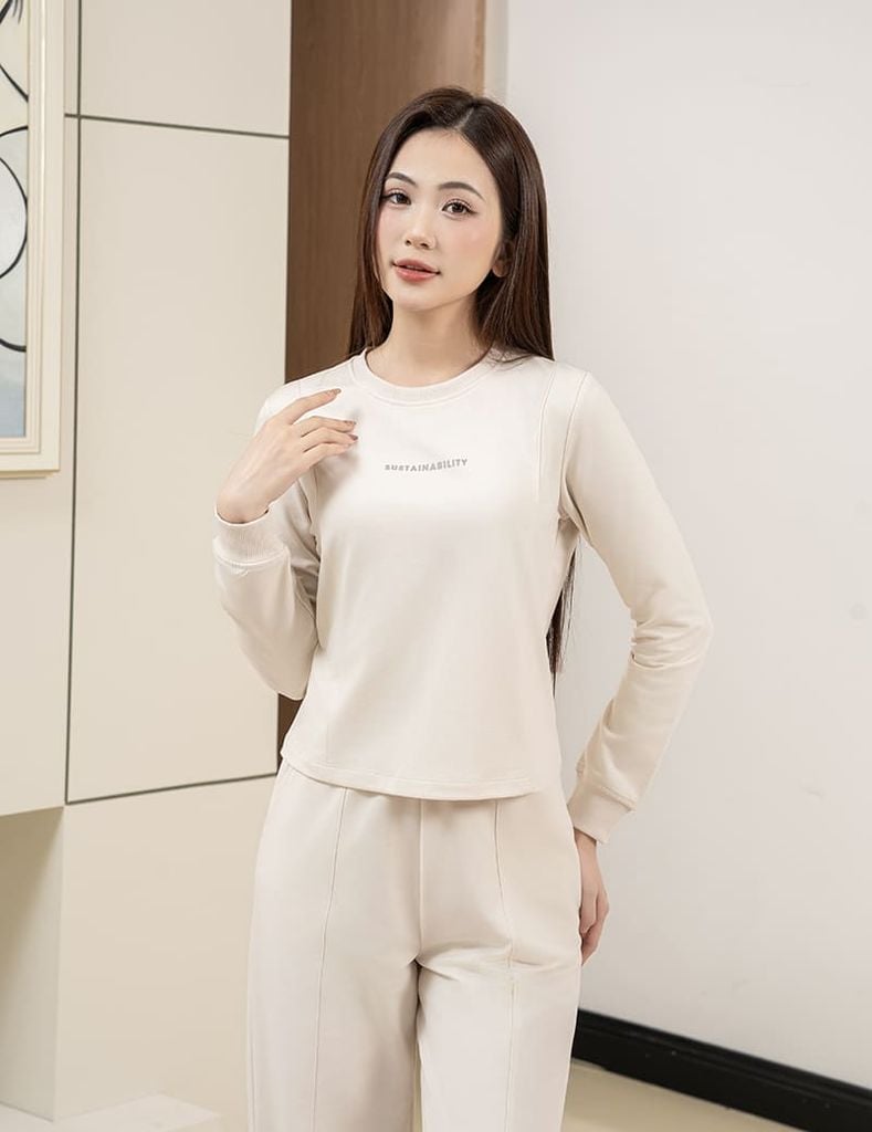 Bộ nỉ cổ tròn nữ hình in trước ngực