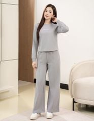 Bộ nỉ cổ tròn nữ hình in trước ngực