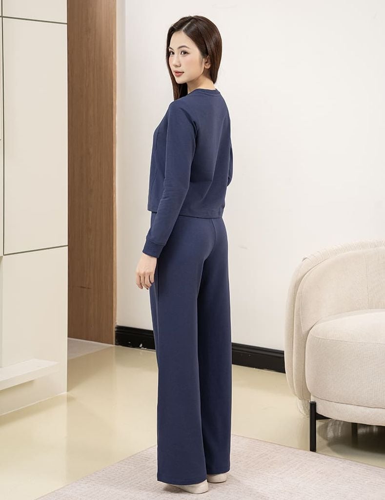 Bộ nỉ cổ tròn nữ hình in trước ngực