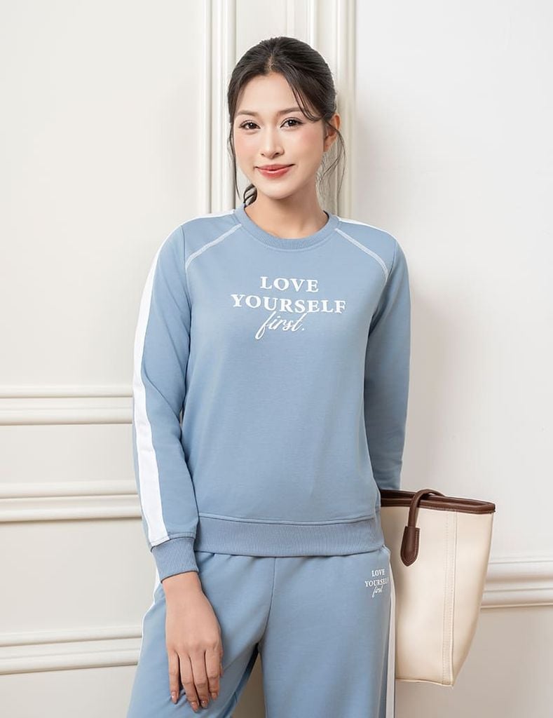 Bộ nỉ cổ tròn nữ hình in trước ngực quần ông suông