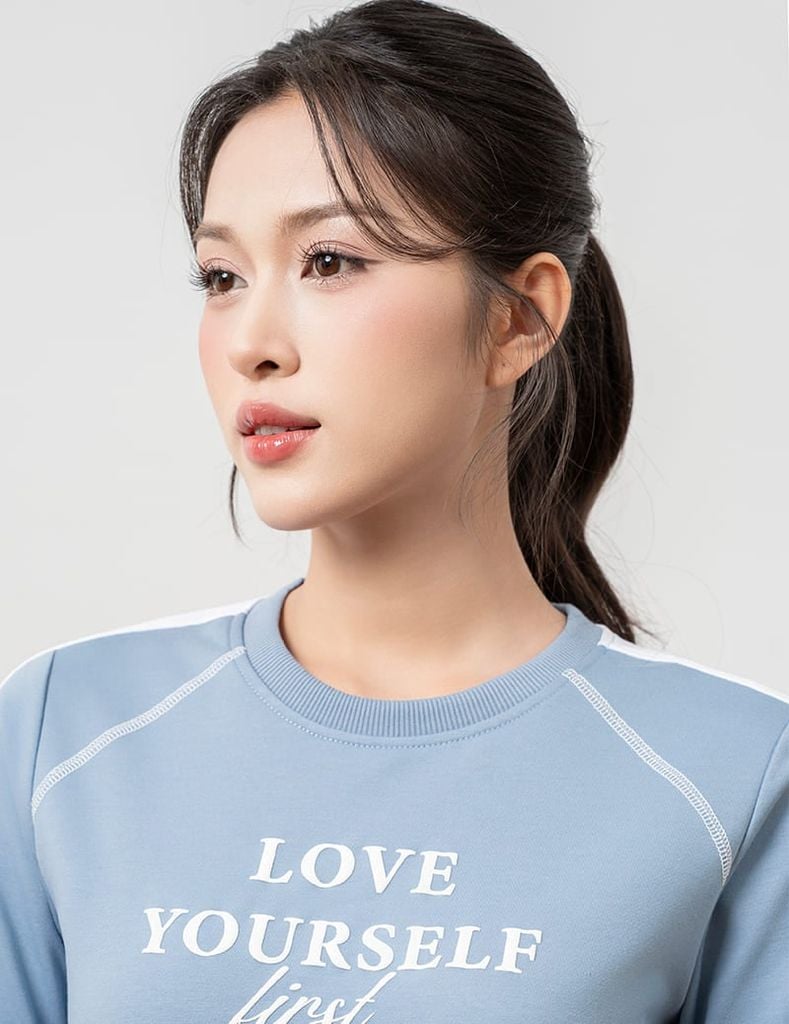 Bộ nỉ cổ tròn nữ hình in trước ngực quần ông suông