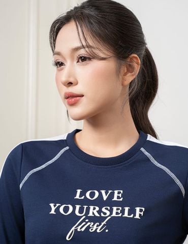 Bộ nỉ cổ tròn nữ hình in trước ngực quần ông suông