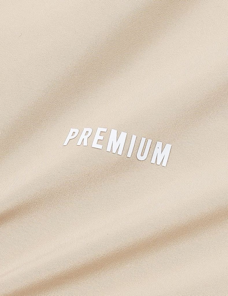 Bộ gió nữ có mũ hình in trước ngực