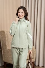 Bộ gió nữ có mũ hình in trước ngực