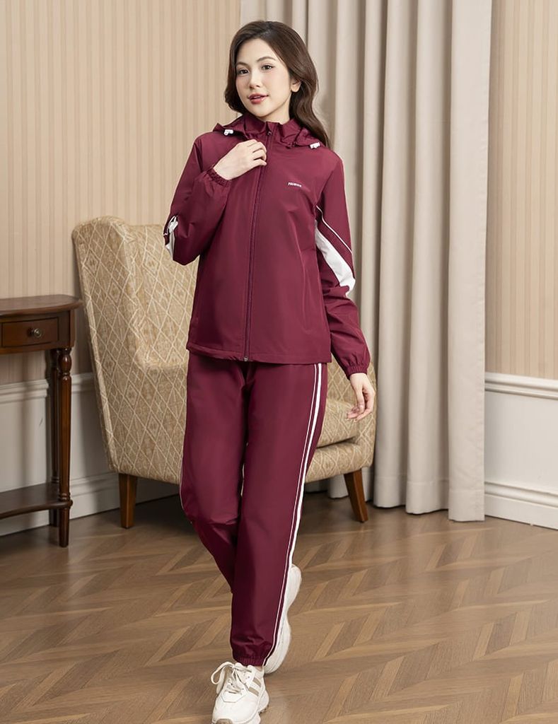 Bộ gió nữ có mũ hình in trước ngực