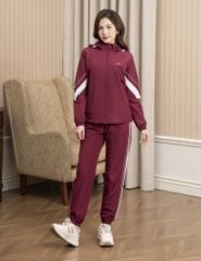 Bộ gió nữ có mũ hình in trước ngực