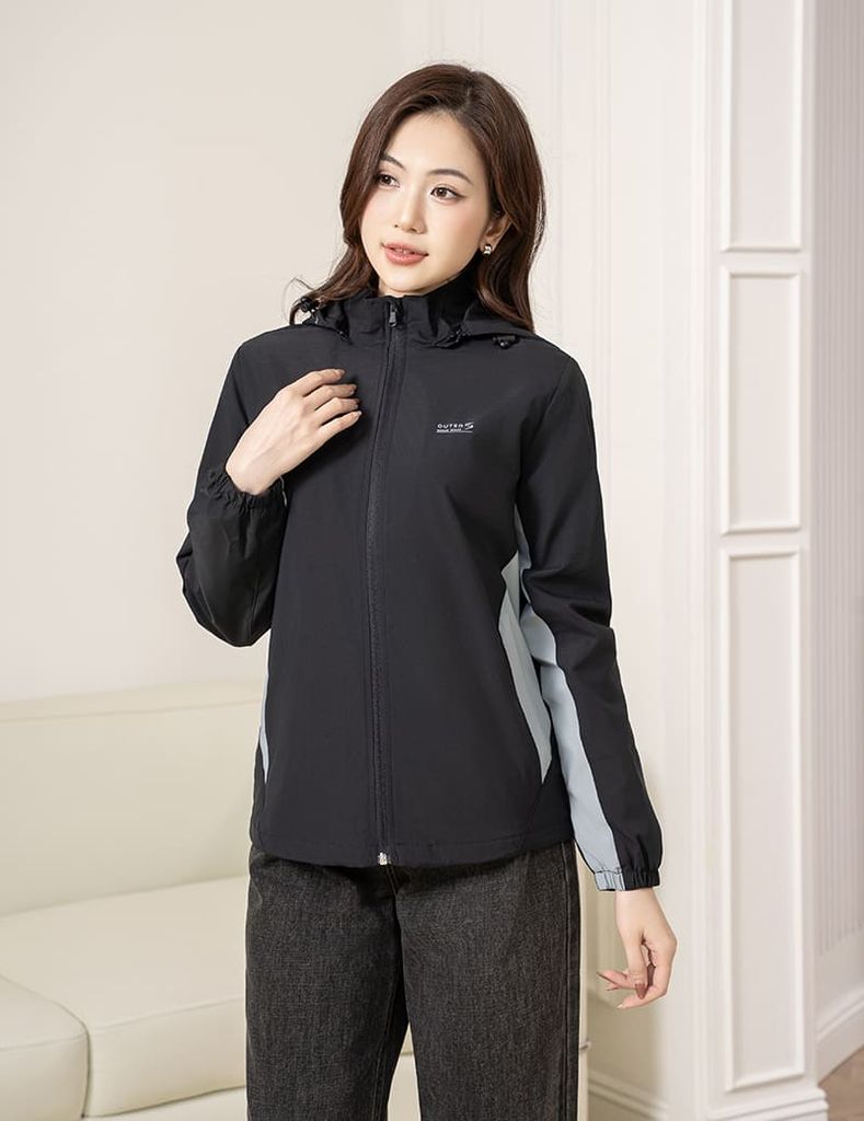 Áo gió có mũ nữ ngực in logo phối 2 bên sườn