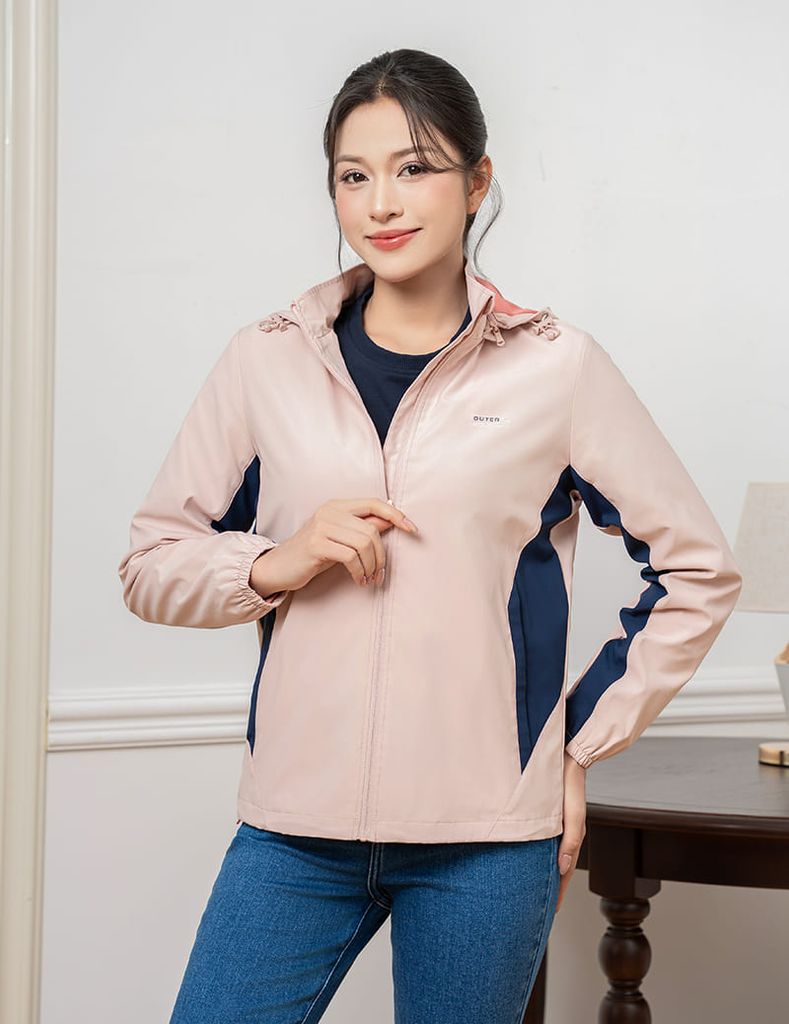 Áo gió có mũ nữ ngực in logo phối 2 bên sườn