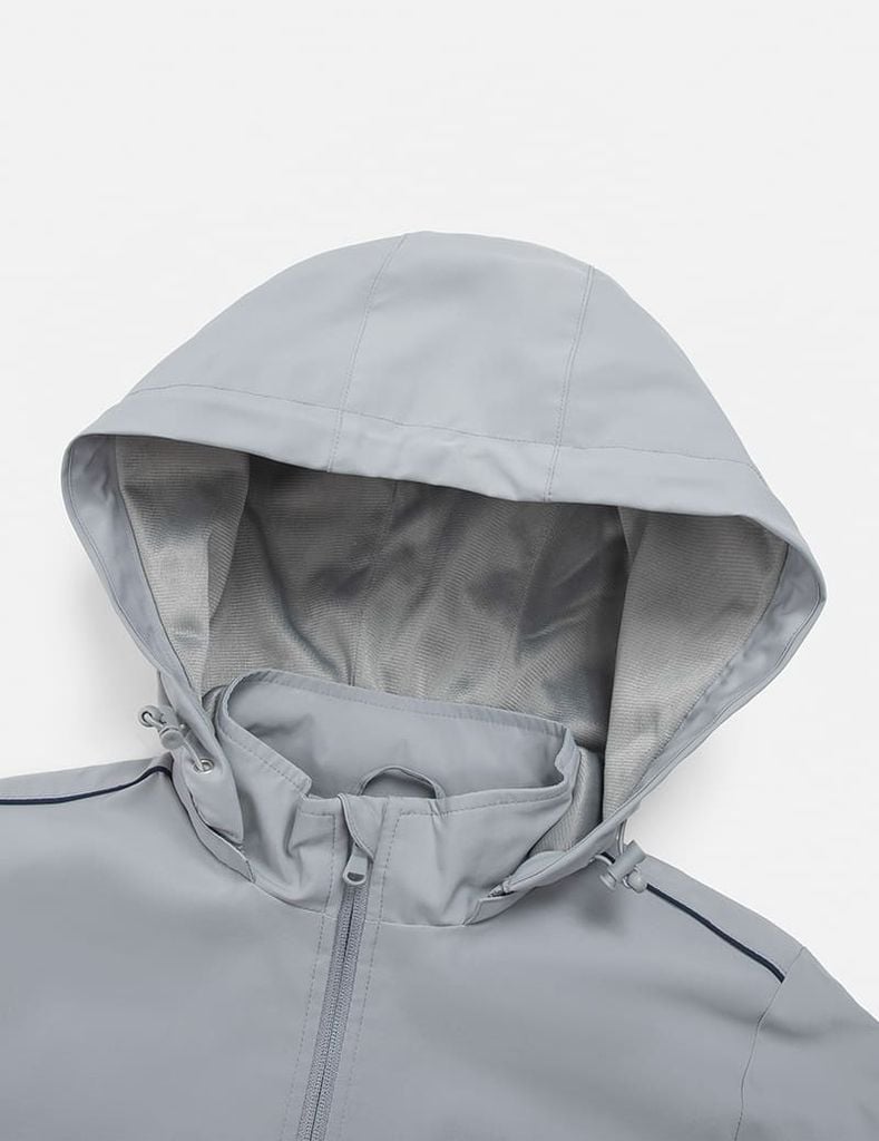 Áo khoác gió có mũ nữ hình in trước ngực