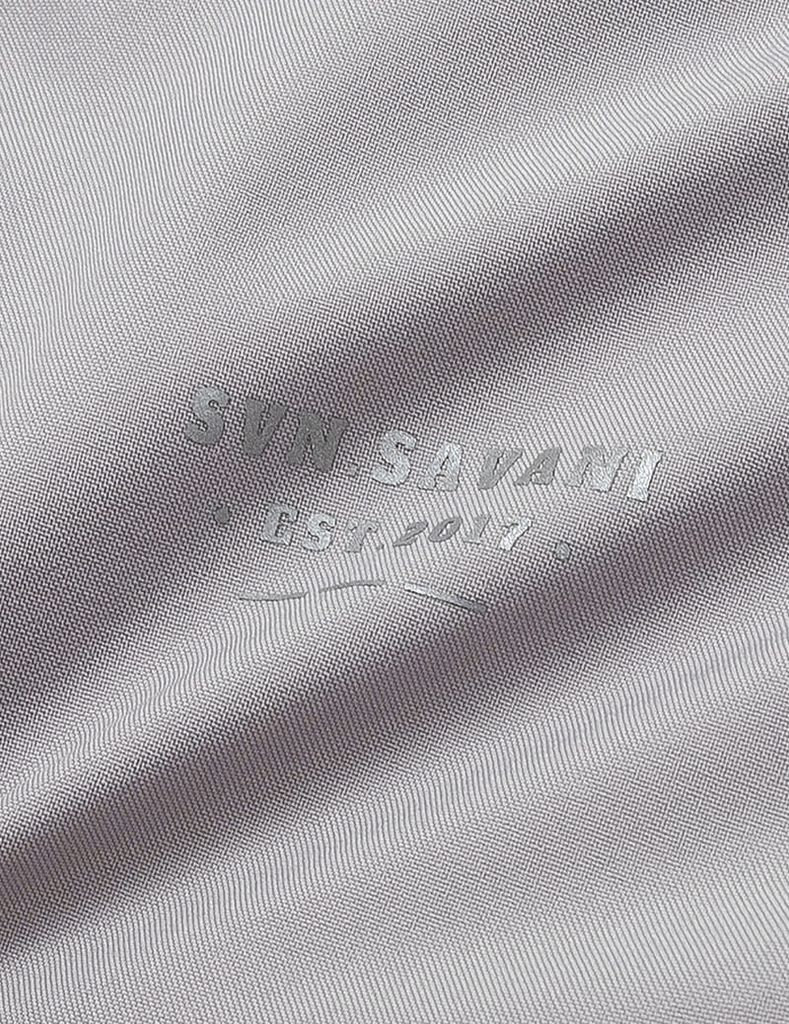 Áo gió có mũ nữ phối tay thân in logo trước ngực