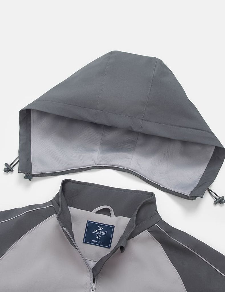 Áo gió có mũ nữ phối tay thân in logo trước ngực