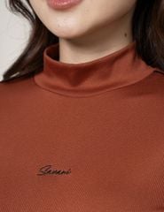 Áo giữ nhiệt nữ cổ cao thêu logo giữa ngực