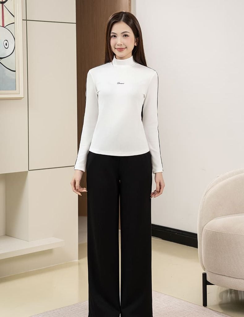 Áo giữ nhiệt nữ cổ cao thêu logo giữa ngực