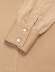 Áo sơ mi dài tay nữ cổ V