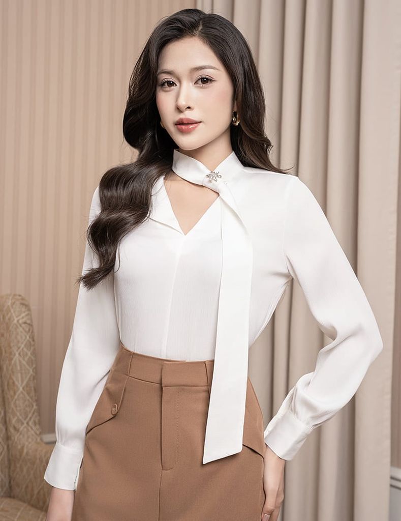 Áo sơ mi dài tay nữ cổ V
