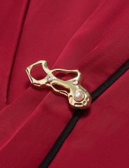 Áo sơ mi dài tay nữ cổ cài ghim trang trí