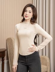 Áo thun dài tay nữ cổ cao in logo trước ngực